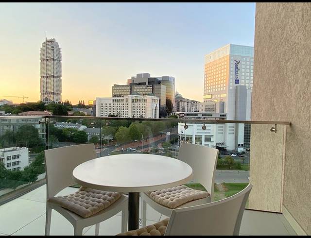 2 BEDROOM APARTMENT FOR SALE IN SANDOWN